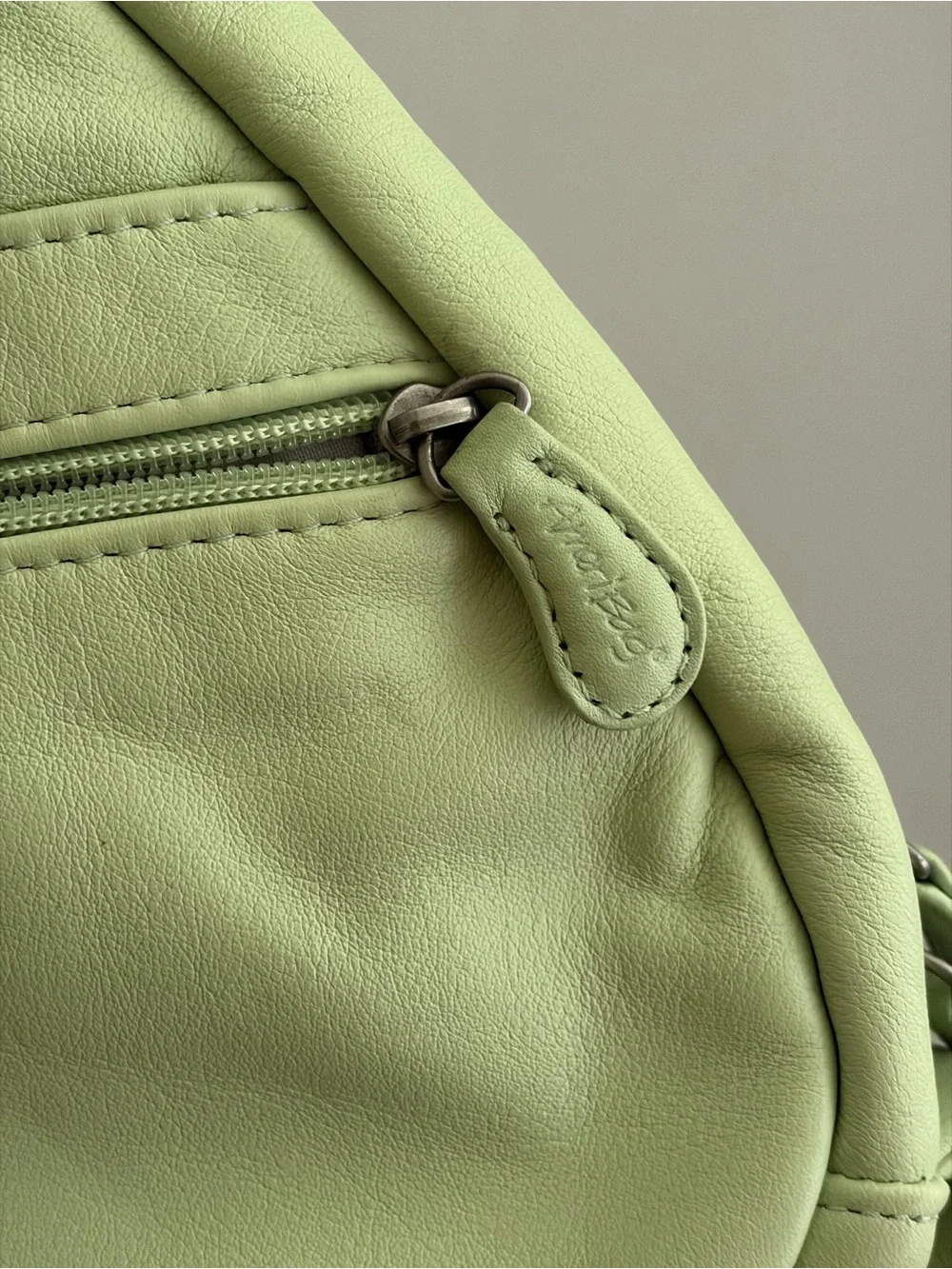 Vintage AmeriBag Leather Healthy Back Bag Pistachio Lime USA Made Sling